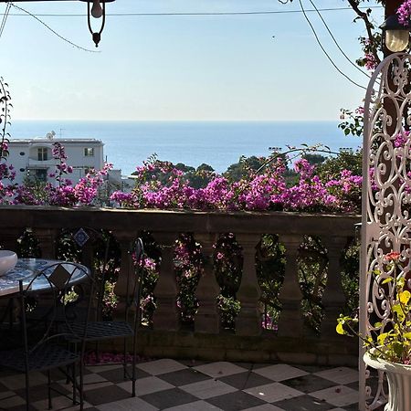 Luxury House In Villa Pompeiana Via Camerelle Con Terrazza Vista Mare Capri Extérieur photo